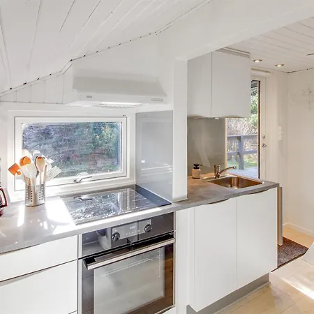 Holiday home Eliene - 500m From The Sea By Interhome