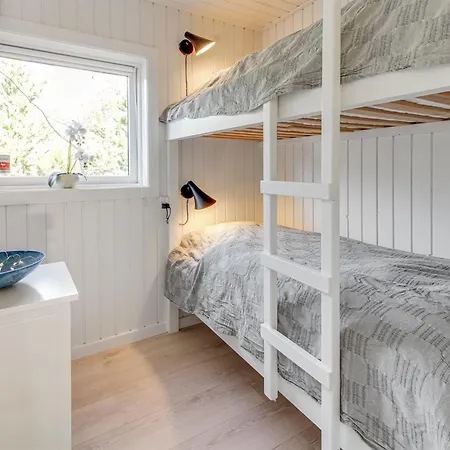 Holiday home Eliene - 500m From The Sea By Interhome