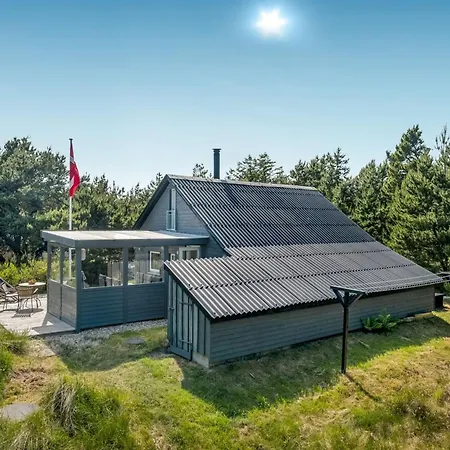 Holiday home Eliene - 500m From The Sea By Interhome